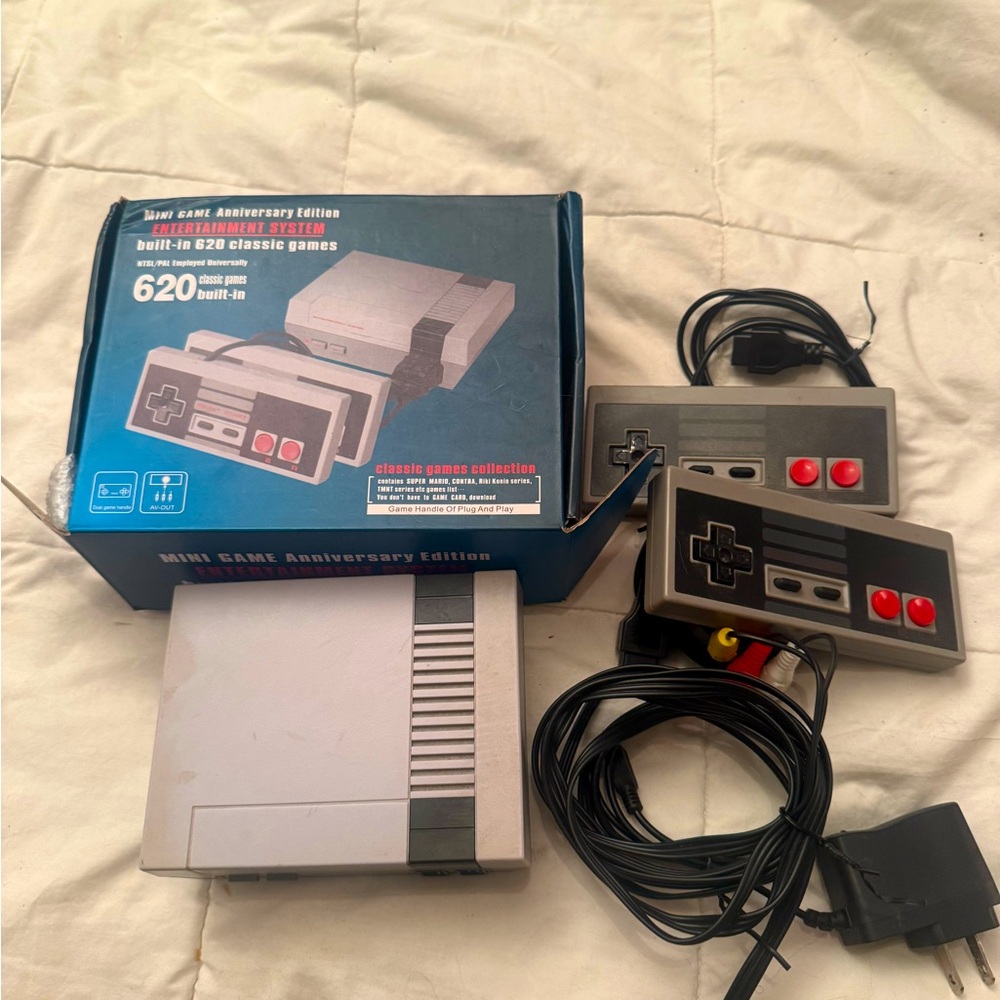 Retro Game Console with Controllers - Gray